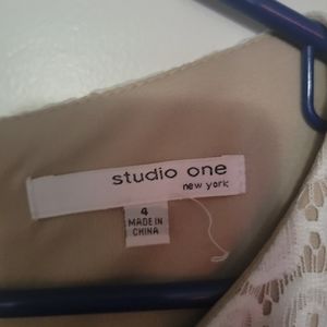 Studio One New York, size 4